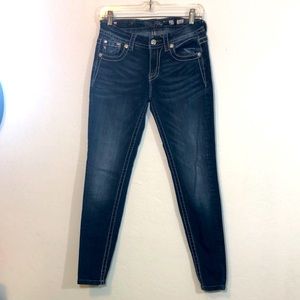 Miss Me Mid Rise Skinny Jeans Size 27